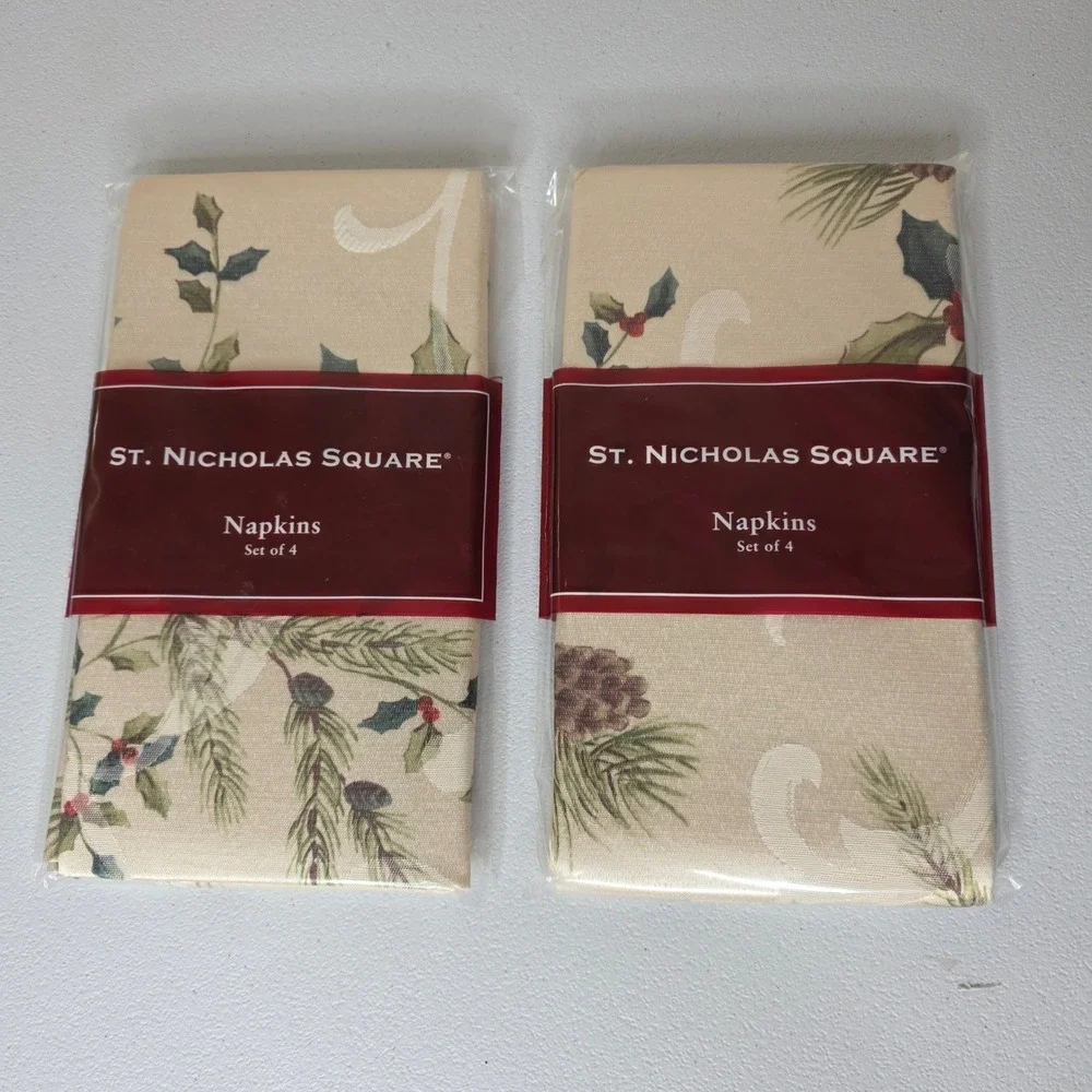 NWT St. Nicholas Square Napkins Set of 8 19x19 Beige Alpine Season Christmas